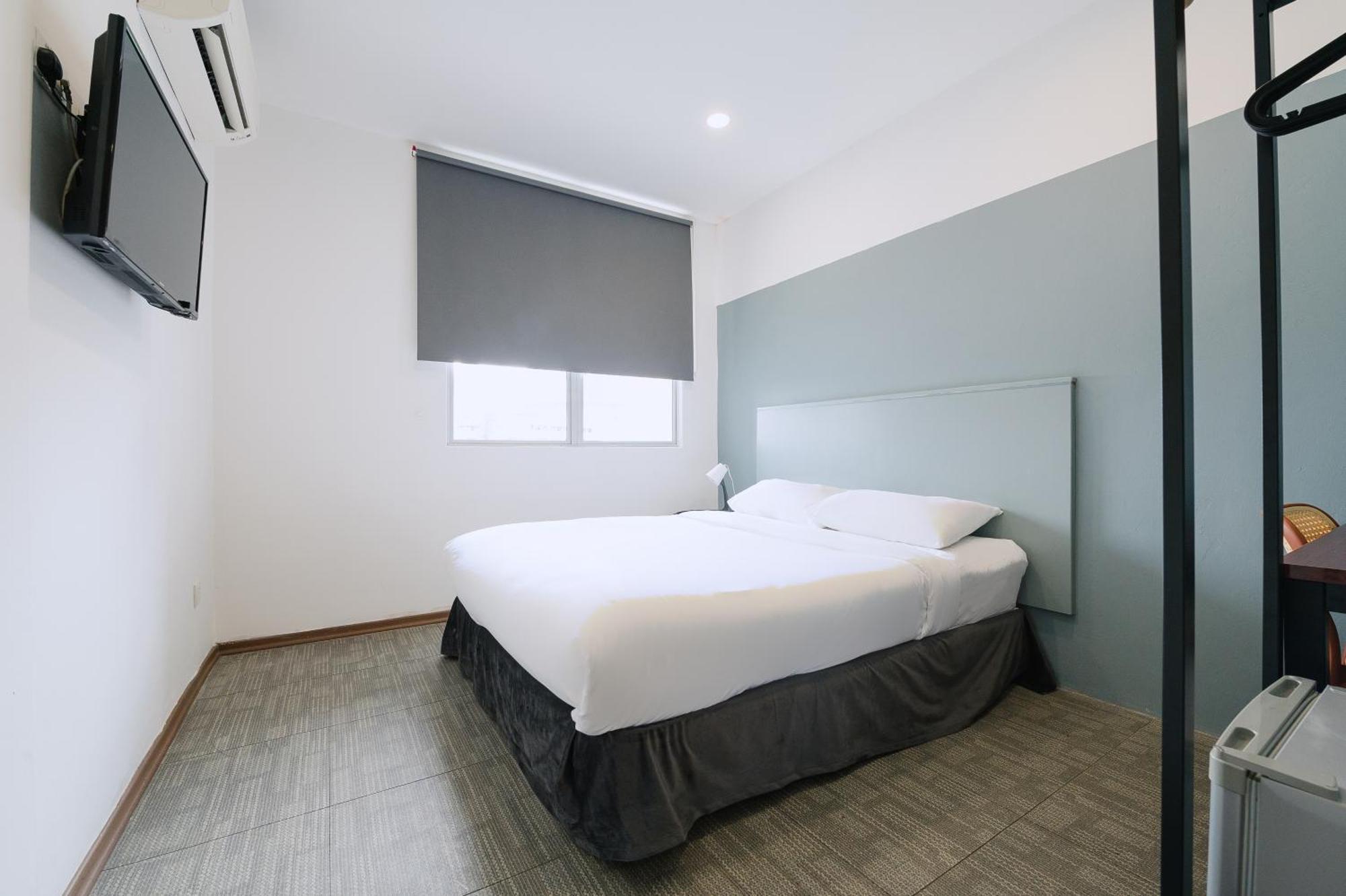 The Concept Hotel Melaka City Exterior photo