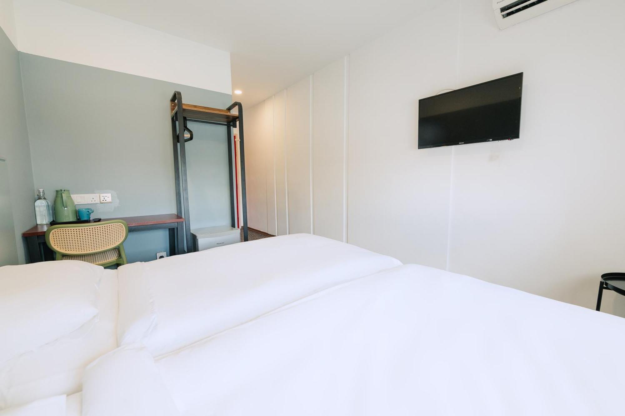 The Concept Hotel Melaka City Exterior photo